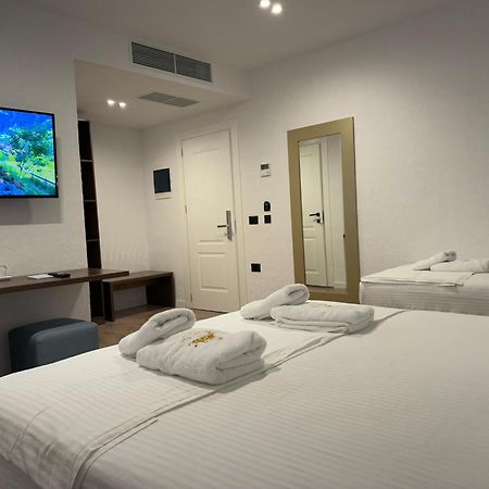 The Queen'S Lion Premium Hotel Sarandë エクステリア 写真