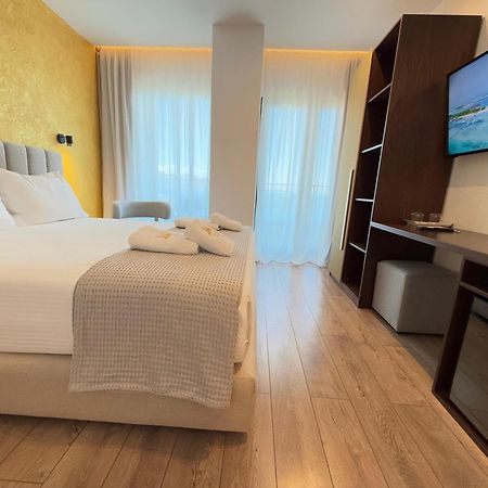 The Queen'S Lion Premium Hotel Sarandë エクステリア 写真