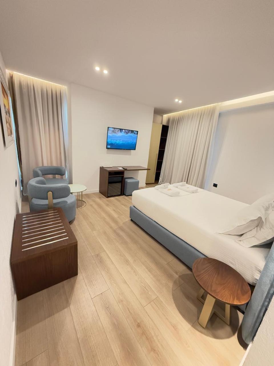 The Queen'S Lion Premium Hotel Sarandë エクステリア 写真