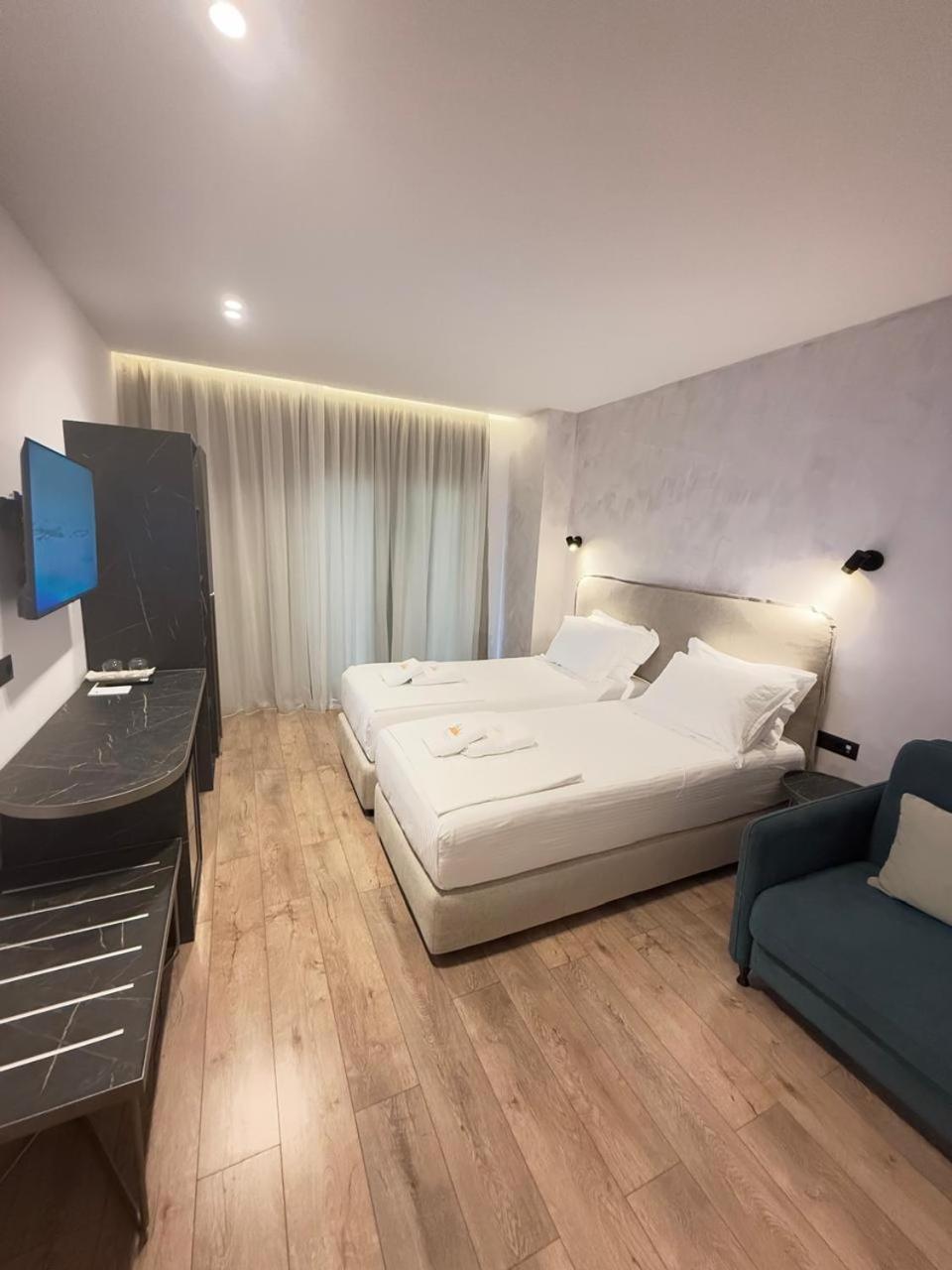 The Queen'S Lion Premium Hotel Sarandë エクステリア 写真