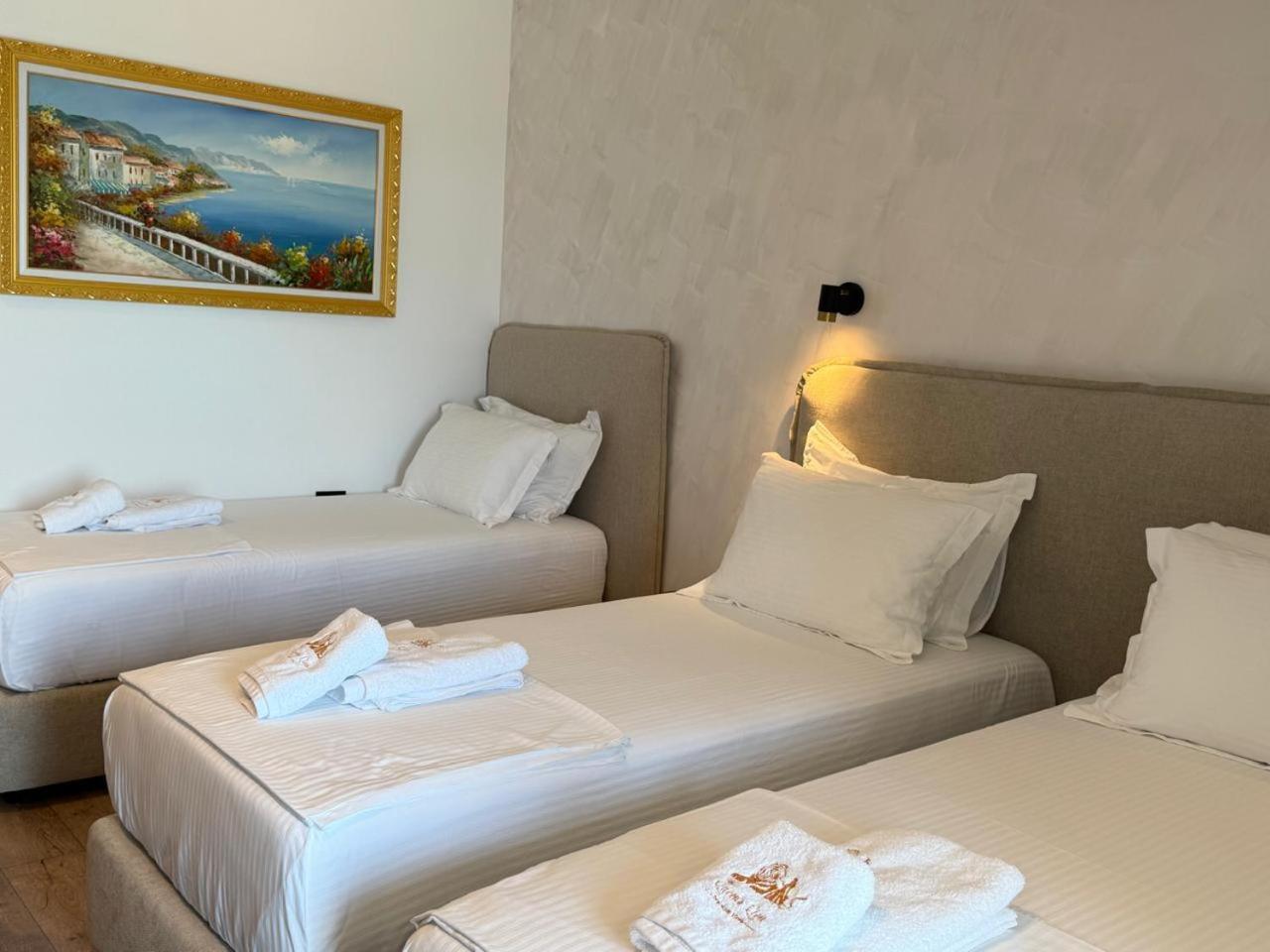 The Queen'S Lion Premium Hotel Sarandë エクステリア 写真