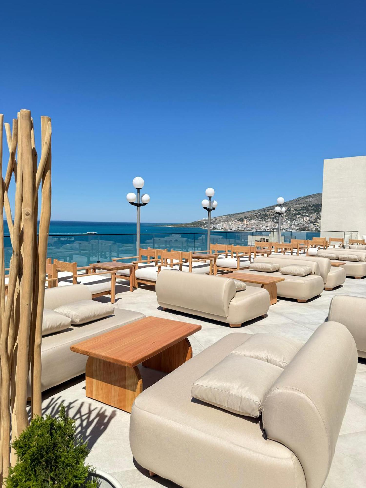 The Queen'S Lion Premium Hotel Sarandë エクステリア 写真
